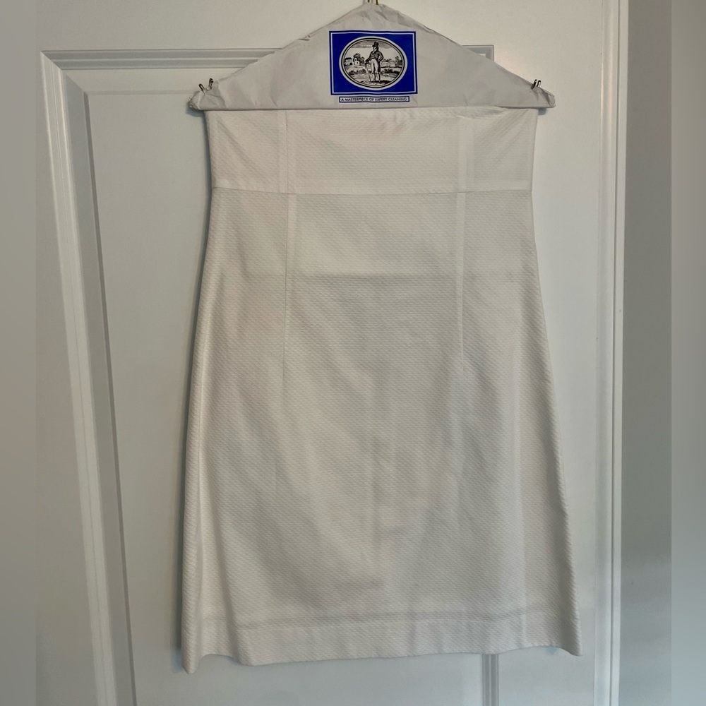Lilly Pulitzer White Strapless Dress with Gold Zipper - Picture 3 of 13